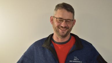 Werner Bütikofer Mitglied der Geschäftsleitung Verkaufsleiter Werner Bütikofer Mitglied der Geschäftsleitung Verkaufsleiter