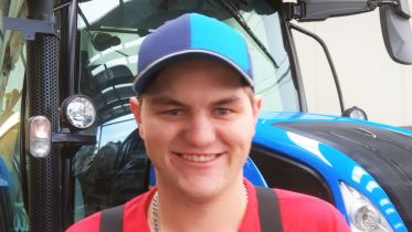 Eric Eichenberger, lernender Landmaschinenmechaniker Eric Eichenberger, lernender Landmaschinenmechaniker