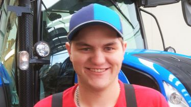 Eric Eichenberger, lernender Landmaschinenmechaniker Eric Eichenberger, lernender Landmaschinenmechaniker